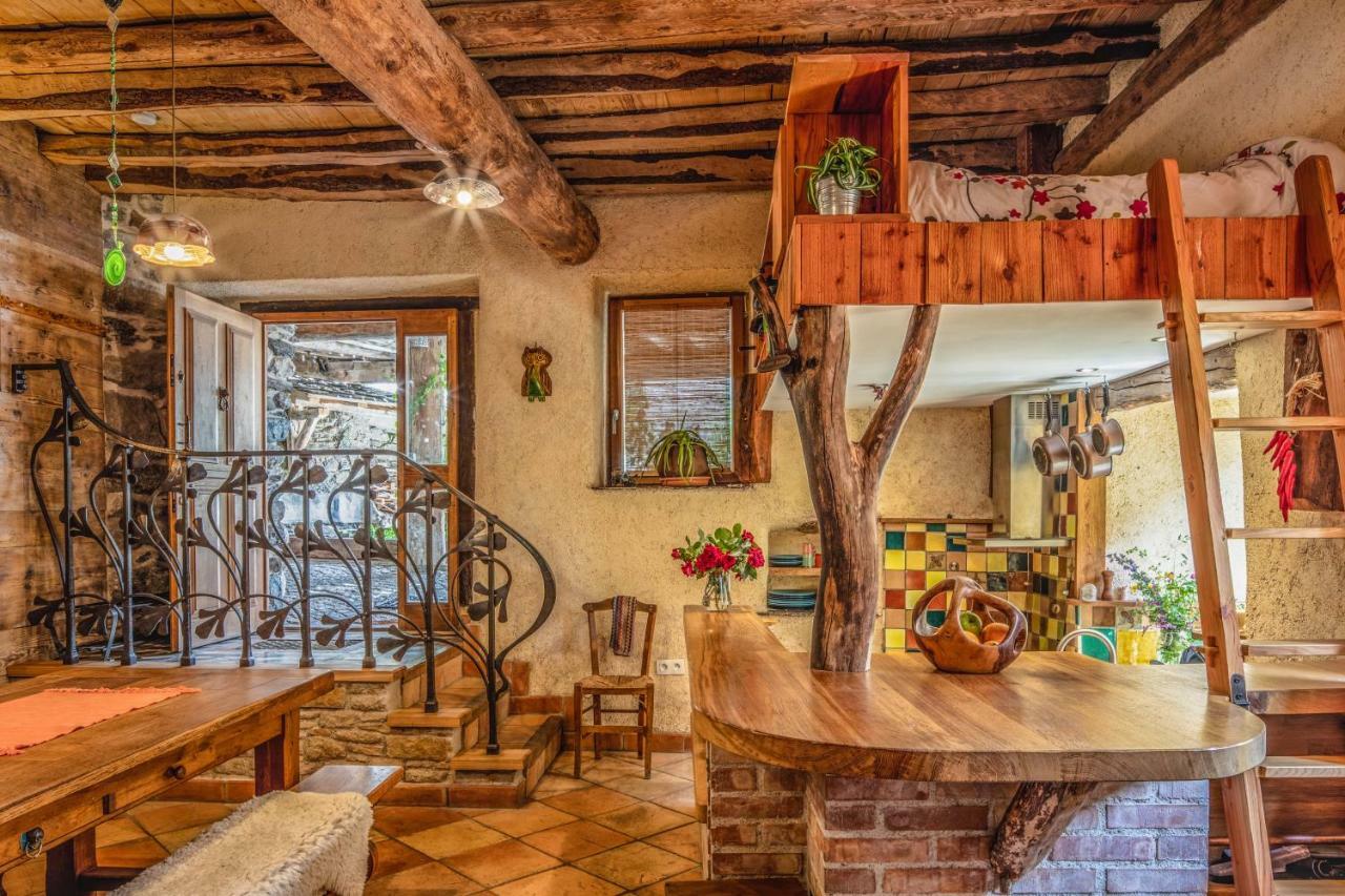 The Dragon Barn - Studio Ascou Dış mekan fotoğraf